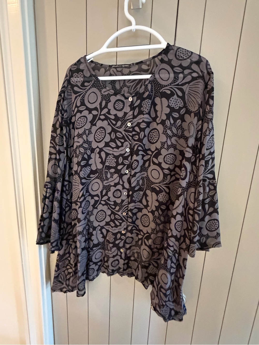 Gudrun Sjoden Black & Gray Floral-Print Button Tunic